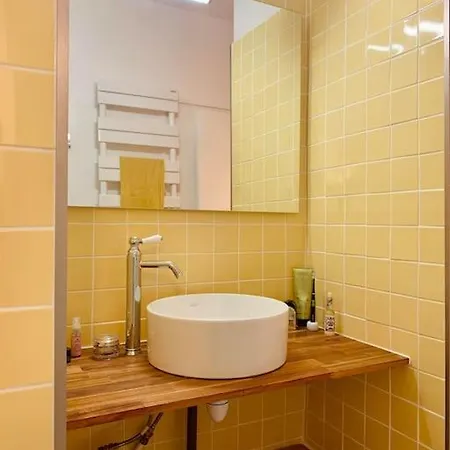 Bright Haven & Premium Comfort In Montmartre Parigi